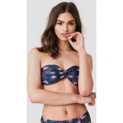 Stroje dwuczęściowe damskie: NA-KD Swimwear Góra bikini bandeau z detalem – Black