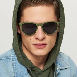 Okulary przeciwsłoneczne - Khaki. Brązowe okulary przeciwsłoneczne męskie marki Reserved. Za 49,99 zł.