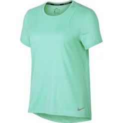 Nike W Run Top SS Tee 890353-349. Zielone topy damskie Nike, xs, bez wzorów, z poliesteru, bez kołnierzyka. W wyprzedaży za 79,99 zł.