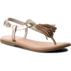 Sandały GIOSEPPO - Bovina 38695-01 White/Gold. Żółte sandały dziewczęce Gioseppo, ze skóry, bez zapięcia. W wyprzedaży za 139,00 zł.