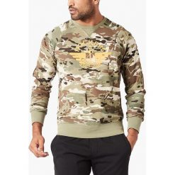 Bluza w kolorze khaki. Brązowe bluzy męskie DOCKERS, xxl, z nadrukiem, z bawełny, z okrągłym kołnierzem, bez rękawów, bez kaptura. W wyprzedaży za 109,95 zł.