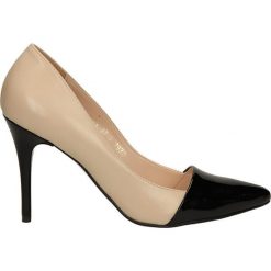 CZÓŁENKA OLEKSY 1583/542/. Szare buty ślubne damskie Casu, na koturnie. Za 209,99 zł.