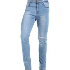 Liquor N Poker SPLATTER Jeansy Slim Fit mid indigo. Niebieskie rurki męskie Liquor N Poker. W wyprzedaży za 135,20 zł.