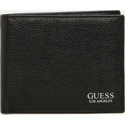 Guess Jeans - Portfel skórzany + pasek skórzany. Czarne portfele męskie Guess Jeans, w paski, z jeansu. W wyprzedaży za 369,90 zł.