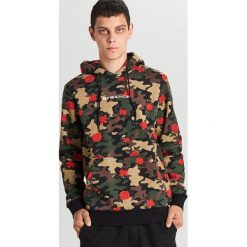 Bluza moro z kapturem - Czarny. Czarne bluzy męskie Cropp, s, moro, z kapturem, bez rękawów, z kapturem. Za 129,99 zł.