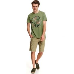 T-shirt z nadrukiem. Brązowe t-shirty męskie Top Secret, na lato, m, z nadrukiem, z bawełny, eleganckie, z okrągłym kołnierzem. W wyprzedaży za 29,99 zł.