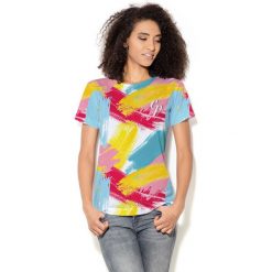 Colour Pleasure Koszulka damska CP-030 275 niebiesko-różowa r. M/L. Czerwone bluzki damskie marki Colour pleasure, l. Za 70,35 zł.