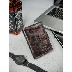 Ekskluzywny skórzany męski portfel skóra naturalna. Portfele męskie ALWAYS WILD, bez wzorów, ze skóry. Za 49,90 zł.