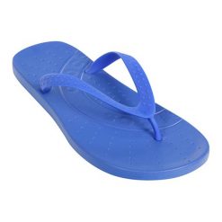 Japonki w kolorze niebieskim. Niebieskie klapki dziewczęce Crocs. W wyprzedaży za 42,95 zł.
