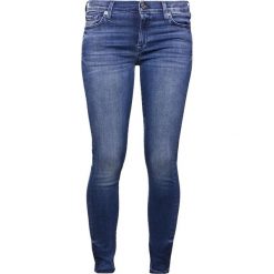7 for all mankind SKINNY CROPPED Jeans Skinny Fit illusion blue depth. Niebieskie jeansy damskie skinny marki 7 for all mankind, z elastanu. W wyprzedaży za 557,40 zł.