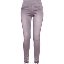 Patrizia Pepe Jeans Skinny Fit light grey. Szare rurki damskie Patrizia Pepe. W wyprzedaży za 394,50 zł.