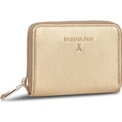 Duży Portfel Damski PATRIZIA PEPE - 2V8512/A4U8-Y360 Gold Star. Żółte portfele damskie Patrizia Pepe, bez wzorów, ze skóry. W wyprzedaży za 299,00 zł.
