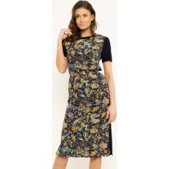 Sukienka codzienna Tory Burch Printed 61351. Sukienki damskie Tory Burch, na co dzień, xs, bez wzorów, z jedwabiu, bez kołnierzyka, bez rękawów, proste. W wyprzedaży za 1359,00 zł.