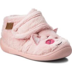 Kapcie GIOSEPPO - 40879 Rosa. Czerwone kapcie dziewczęce marki Gioseppo, z materiału. W wyprzedaży za 129,00 zł.