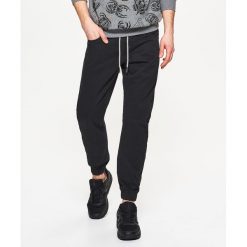 Joggery mÄ™skie: MateriaÅ‚owe joggery – Czarny