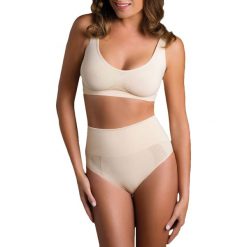 Figi: Figi modelujące w kolorze nude