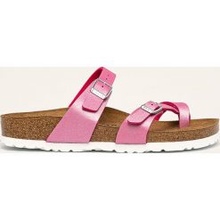Birkenstock - Klapki Mayari. Różowe klapki damskie Birkenstock, bez wzorów, z gumy, bez obcasa, na obcasie. W wyprzedaży za 219,90 zł.