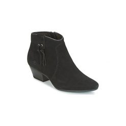 Botki Timberland CARLETON TASSLE BOOT. Czarne botki damskie Timberland, bez obcasa, bez zapięcia. Za 455,20 zł.