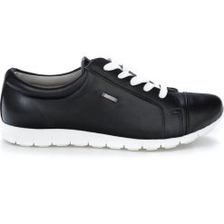 Półbuty - skóra naturalna - model 262 - kolor czarny. Czarne półbuty damskie Zapato, bez wzorów, ze skóry, bez obcasa, bez zapięcia. W wyprzedaży za 173,40 zł.