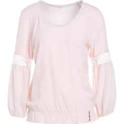 Patrizia Pepe CAMICIA Bluzka soft rose. Różowe bluzki damskie marki Patrizia Pepe, bez wzorów, z jedwabiu, bez kołnierzyka, bez rękawów. W wyprzedaży za 664,30 zł.