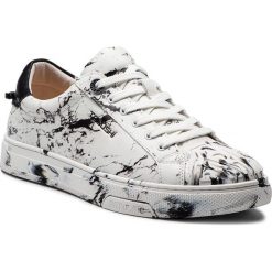 Sneakersy TOGOSHI - TG-01-01-000007 102. Białe sneakersy męskie marki Togoshi, na co dzień, bez wzorów, ze skóry, eleganckie, bez zapięcia. W wyprzedaży za 329,00 zł.