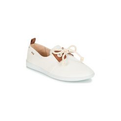 Buty Armistice STONE ONE W. Białe trampki i tenisówki damskie Armistice, bez wzorów, bez zapięcia. Za 259,00 zł.