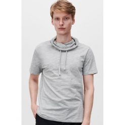 T-shirt ze ściągaczem - Jasny szary. Szare t-shirty męskie Reserved, s, bez wzorów, bez kołnierzyka. W wyprzedaży za 25,99 zł.