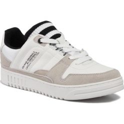Sneakersy COLMAR - Logan Glow 424 White. Białe sneakersy męskie Colmar, bez zapięcia. W wyprzedaży za 329,00 zł.