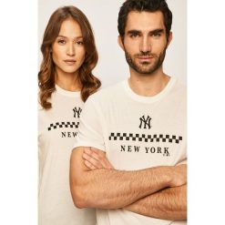 47brand - T-shirt. Białe bluzki damskie 47brand, s, z nadrukiem, z bawełny, z okrągłym kołnierzem. W wyprzedaży za 99,90 zł.