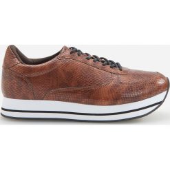 Buty w sportowym stylu - Brązowy. Pomarańczowe buty sportowe damskie Reserved, bez zapięcia. Za 139,99 zł.