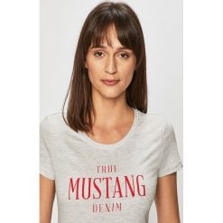 Mustang - Top. Szare bluzki damskie Mustang, s, z nadrukiem, z bawełny, z okrągłym kołnierzem. W wyprzedaży za 49,90 zł.