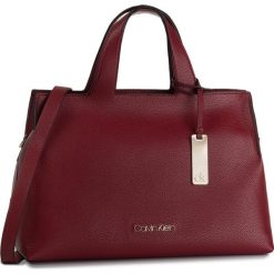 Torebka CALVIN KLEIN - Neat F19 Tote K60K605565 XCL. Czerwone torebki klasyczne damskie Calvin Klein, bez wzorów, ze skóry ekologicznej, klasyczne, bez dodatków. Za 849,00 zł.