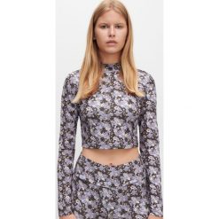 Krótka bluza - Niebieski. Niebieskie bluzy damskie Reserved, bez wzorów, z krótkim rękawem, krótkie, bez kaptura. Za 69,99 zł.