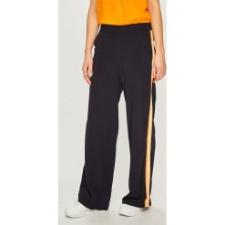 Vero Moda - Spodnie. Niebieskie spodnie damskie Vero Moda, s, z elastanu. W wyprzedaży za 69,90 zł.