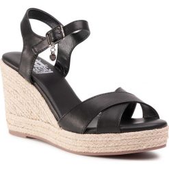 Espadryle XTI - 34268 Negro. Czarne espadryle damskie Xti, bez wzorów, ze skóry ekologicznej, bez obcasa, na obcasie. W wyprzedaży za 179,00 zł.
