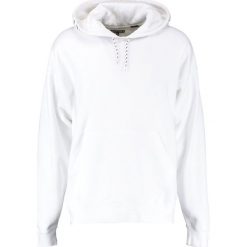 Bluzy męskie: Levi’s® Line 8 LINE 8 LL OVERSIZED Bluza z kapturem reversed shadow black/bright white