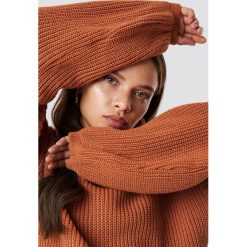 Glamorous Sweter z bufiastym rękawem - Orange. Pomarańczowe swetry damskie marki Glamorous, bez wzorów, z dzianiny, bez rękawów, długie, bez kaptura. Za 161,95 zł.