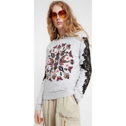 Desigual Udaipur Bluza Szary. Szare bluzy damskie Desigual, m, z haftami, z bawełny, bez rękawów, bez kaptura. Za 447,95 zł.