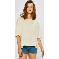 Pepe Jeans - Top Mai. Szare topy damskie marki Pepe Jeans, m, z jeansu, z okrągłym kołnierzem. W wyprzedaży za 99,90 zł.