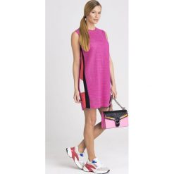 SUKIENKA PINKO. Czerwone sukienki damskie Pinko, na co dzień, bez wzorów, z okrągłym kołnierzem, bez rękawów, mini, proste. Za 605,00 zł.
