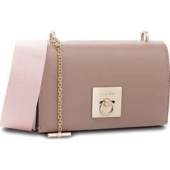 Torebka CALVIN KLEIN - Ck Lock Medium Flap K60K60489I 007. Czerwone listonoszki damskie Calvin Klein, ze skóry ekologicznej. Za 649,00 zł.