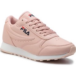 Sneakersy FILA - Orbit Low Wmn 1010308.71M Lotus. Różowe półbuty damskie Fila, na co dzień, bez wzorów, ze skóry ekologicznej, bez obcasa, na płaskiej podeszwie, bez zapięcia. Za 219,00 zł.