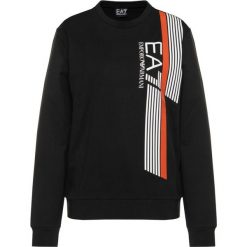 Bluza EA7 Emporio Armani 3HPM52 PJ05Z 1200. Czarne bluzy męskie EA7 Emporio Armani, m, bez wzorów, bez kołnierzyka, bez rękawów, bez kaptura. W wyprzedaży za 319,00 zł.