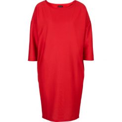 Sukienka z dżerseju, rękawy 3/4 bonprix czerwony. Czerwone sukienki damskie bonprix, na co dzień, bez wzorów, z dzianiny, z okrągłym kołnierzem, bez rękawów, proste. Za 54,99 zł.