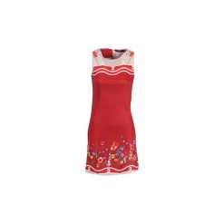 Sukienki krótkie Desigual PATRICE. Czerwone sukienki damskie Desigual, bez wzorów, bez kołnierzyka, z krótkim rękawem, krótkie, mini. Za 439,00 zł.