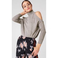 Golfy damskie: Trendyol Sweter z odkrytymi ramionami – Grey,Beige