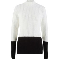 Sweter ze stójką bonprix biel wełny - czarny. Białe swetry damskie bonprix, bez wzorów, z wełny, bez rękawów, bez kaptura. Za 54,99 zł.