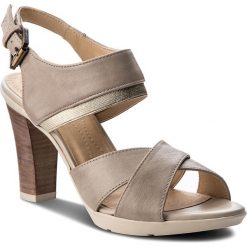 Sandały GEOX - D Jadalis B D821VB 000LS C5000 Beige. Brązowe klapki damskie Geox, bez wzorów, ze skóry ekologicznej, bez obcasa, na obcasie. W wyprzedaży za 299,00 zł.