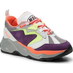 Sneakersy MSGM - Attack Sneakers 2642MDS2086 700 74 Biały Kolorowy. Białe półbuty damskie MSGM, bez wzorów, ze skóry, bez obcasa, na płaskiej podeszwie, bez zapięcia. W wyprzedaży za 929,00 zł.