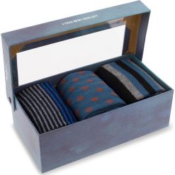 Zestaw 3 par wysokich skarpet męskich PEPE JEANS - Guy PMU10439 Navy/Ink Blue/Red/Bt Orange 0AA. Szare skarpetki męskie Pepe Jeans, bez wzorów, z elastanu. Za 79,00 zł.